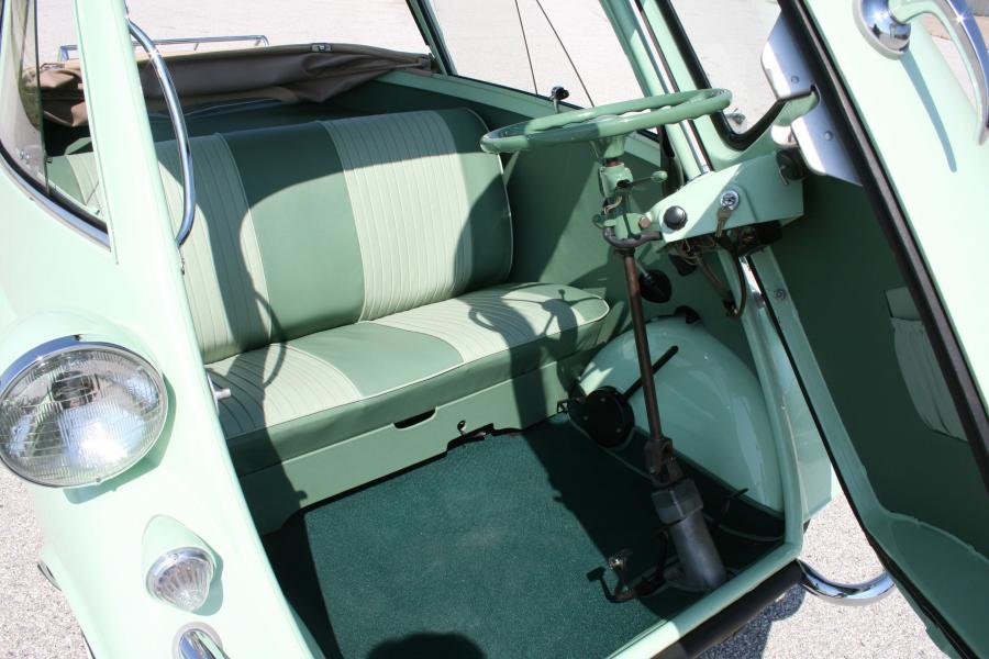  BMW Isetta 300 Convertible 1957 года  (фото 8 из 8)